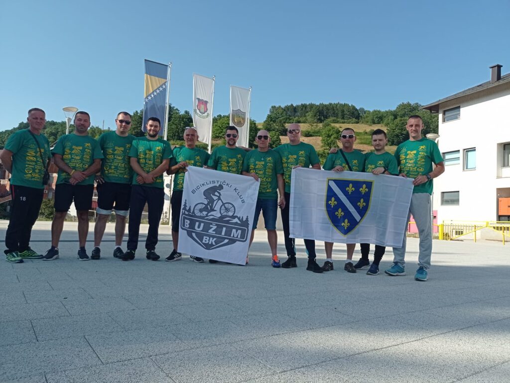 ČLANOVI BICIKLISTIČKOG KLUBA BUŽIM ISPRAĆENI NA BICIKLISTIČKI MARATON BIHAĆ-SREBRENICA