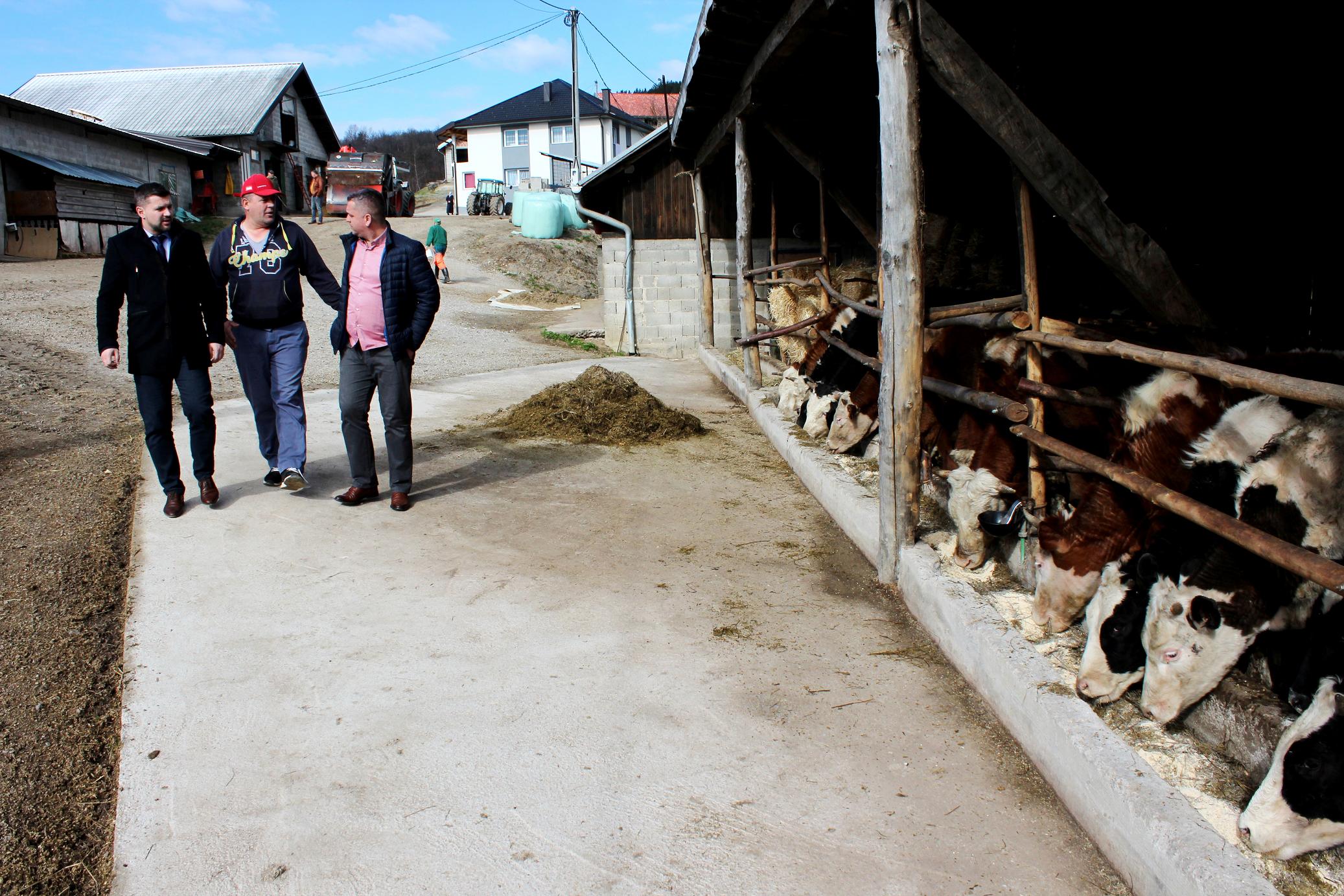 NAČELNIK OBIŠAO JEDNOG OD NAJVEĆIH POLJOPRIVREDNIH PROIZVOĐAČA