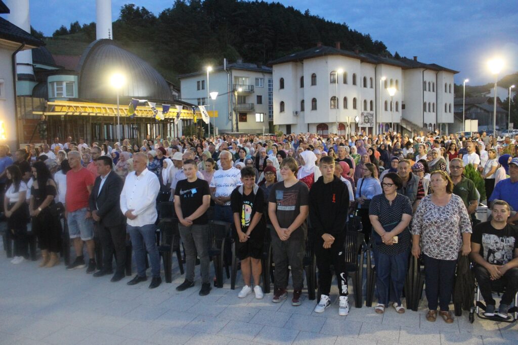 KUD “SEVDAH” ORGANIZIRAO VEČE FOLKLORA