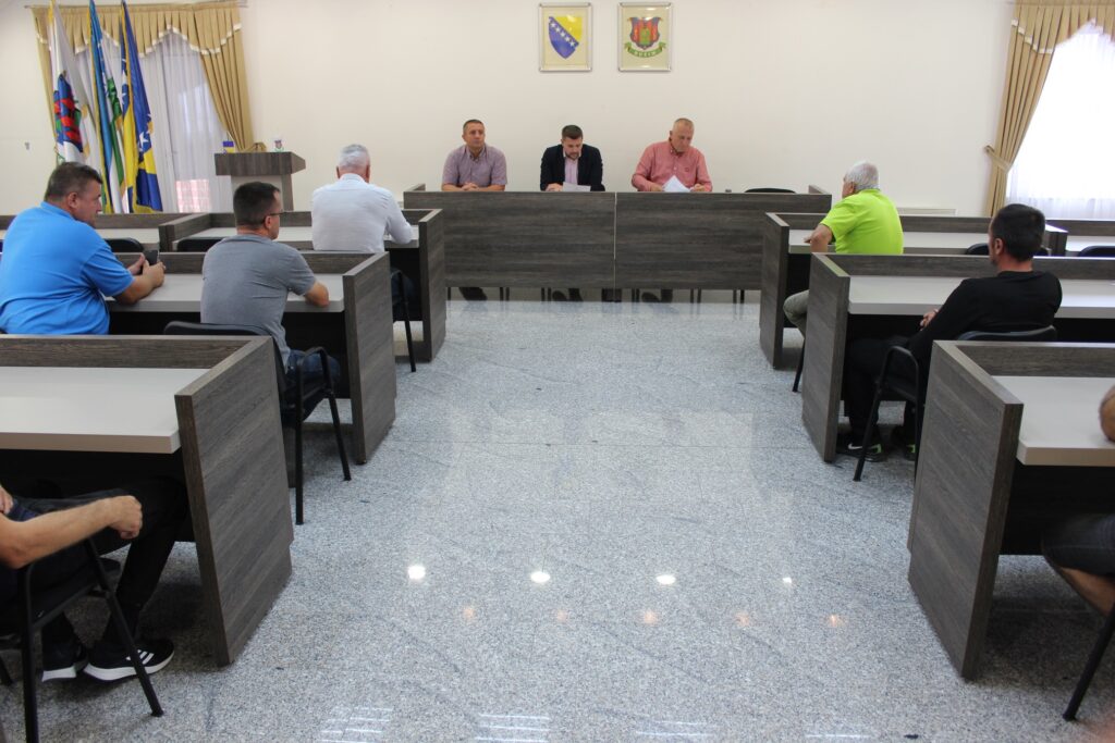 POTPISANO DESET UGOVORA ZA SANACIJU I IZGRADNJU PUTNE MREŽE