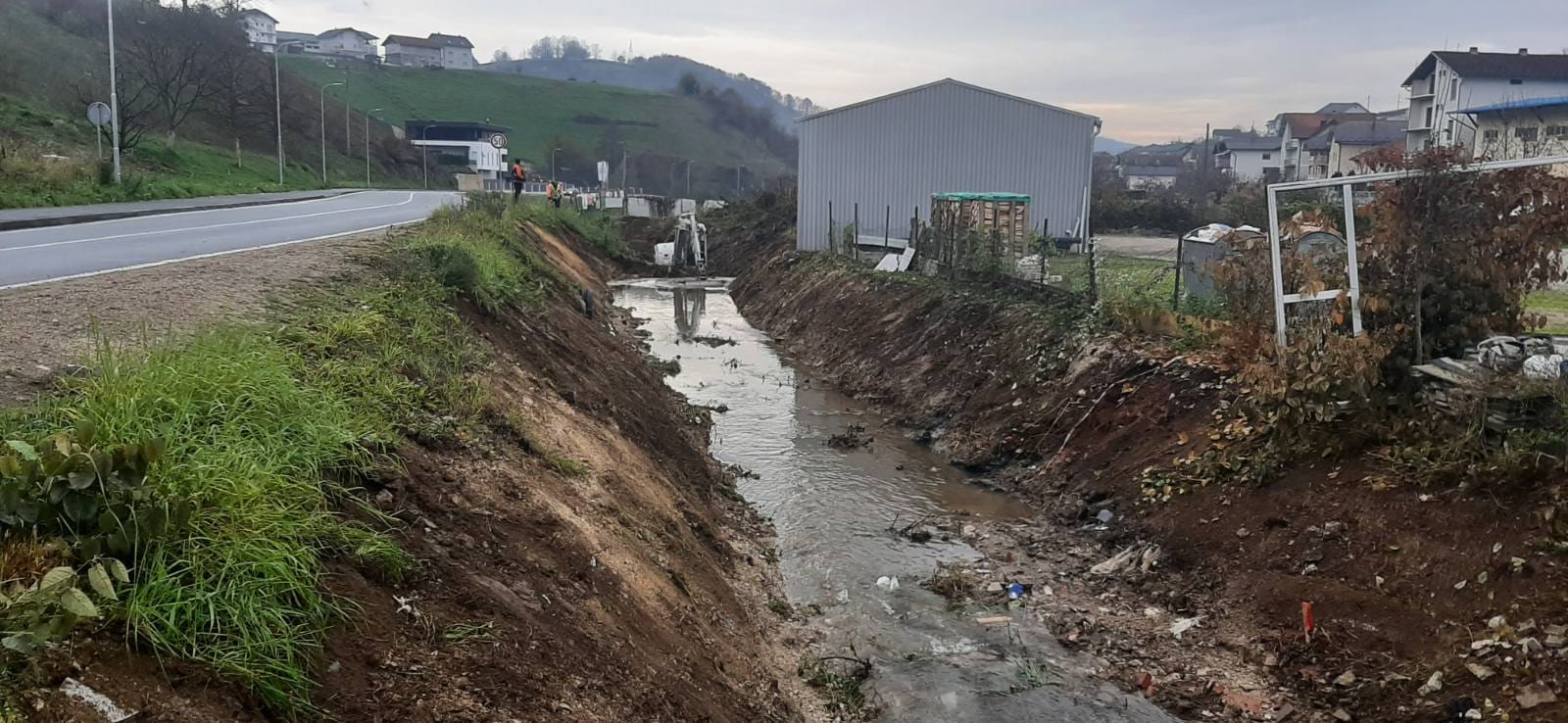 POČELI RADOVI NA UREĐENJU I ZAŠTITI KORITA RIJEKE BUŽIMNICE