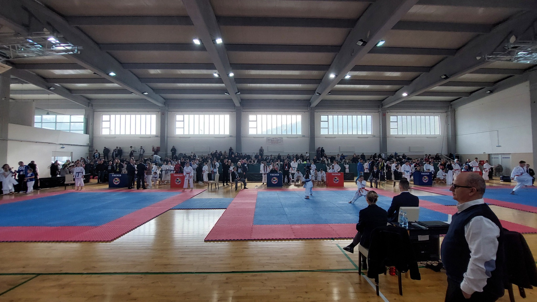 Završen 13. Kantonalni karate turnir za djecu, kadete i juniore U21 u organizaciji KK ”Bužim”.