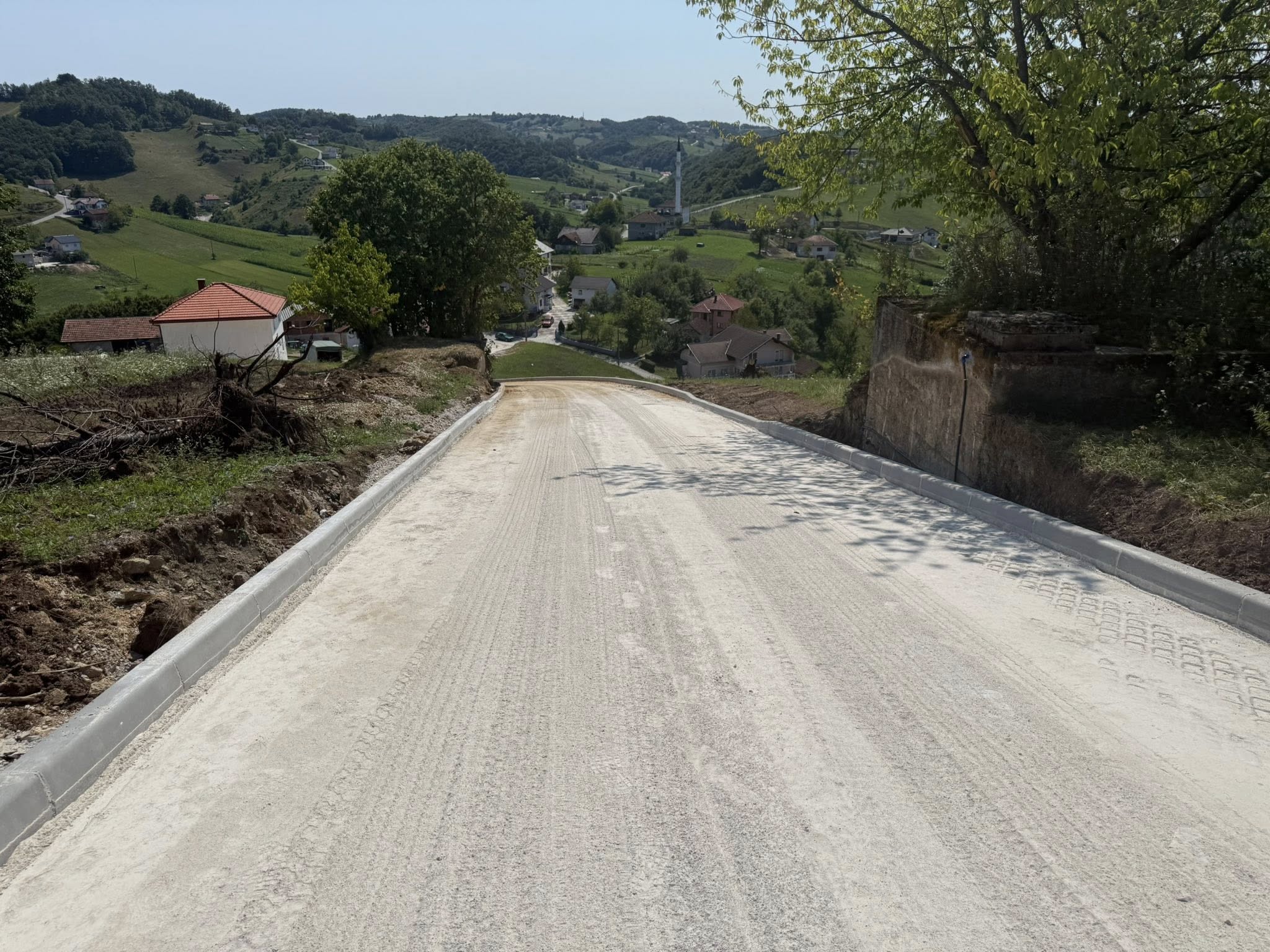 U TOKU RADOVI NA ASFALTIRANJU DIJELA NP ALIČIĆI-RADOSTOVO