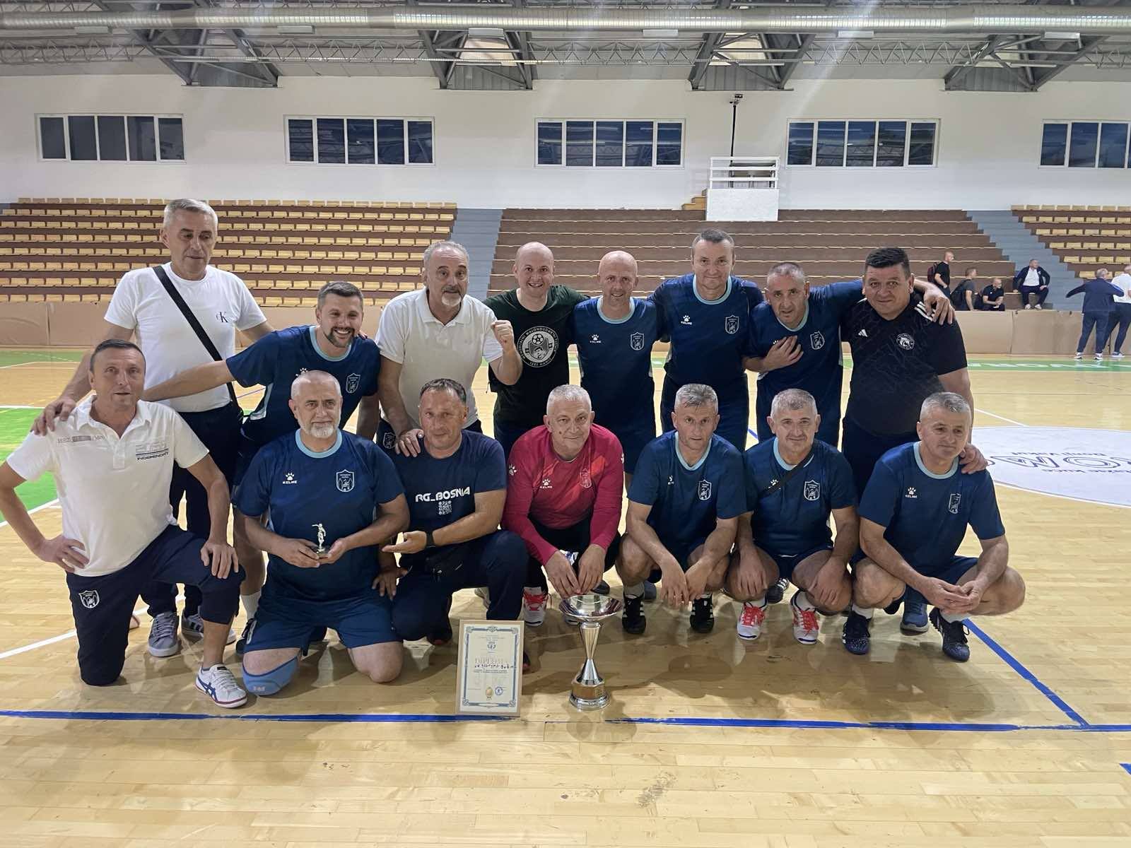 Veterani FK Bratstvo Bužim pobjednici turnira u Donjem Vakufu!