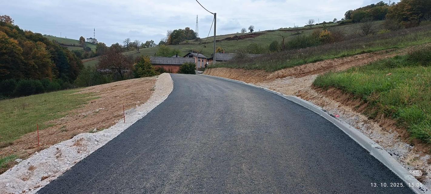 ASFALTIRAN NEKATEGORISANI PUT ĆOSIĆI-DŽINIĆI U MZ LUBARDA