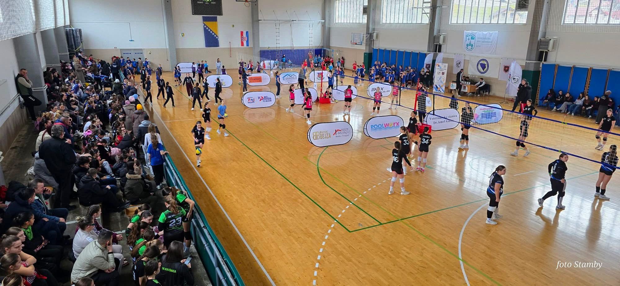 ODIGRAN 4. MEĐUNARODNI ODBOJKAŠKI TURNIR «TROFEJ BUDI VITEZ»