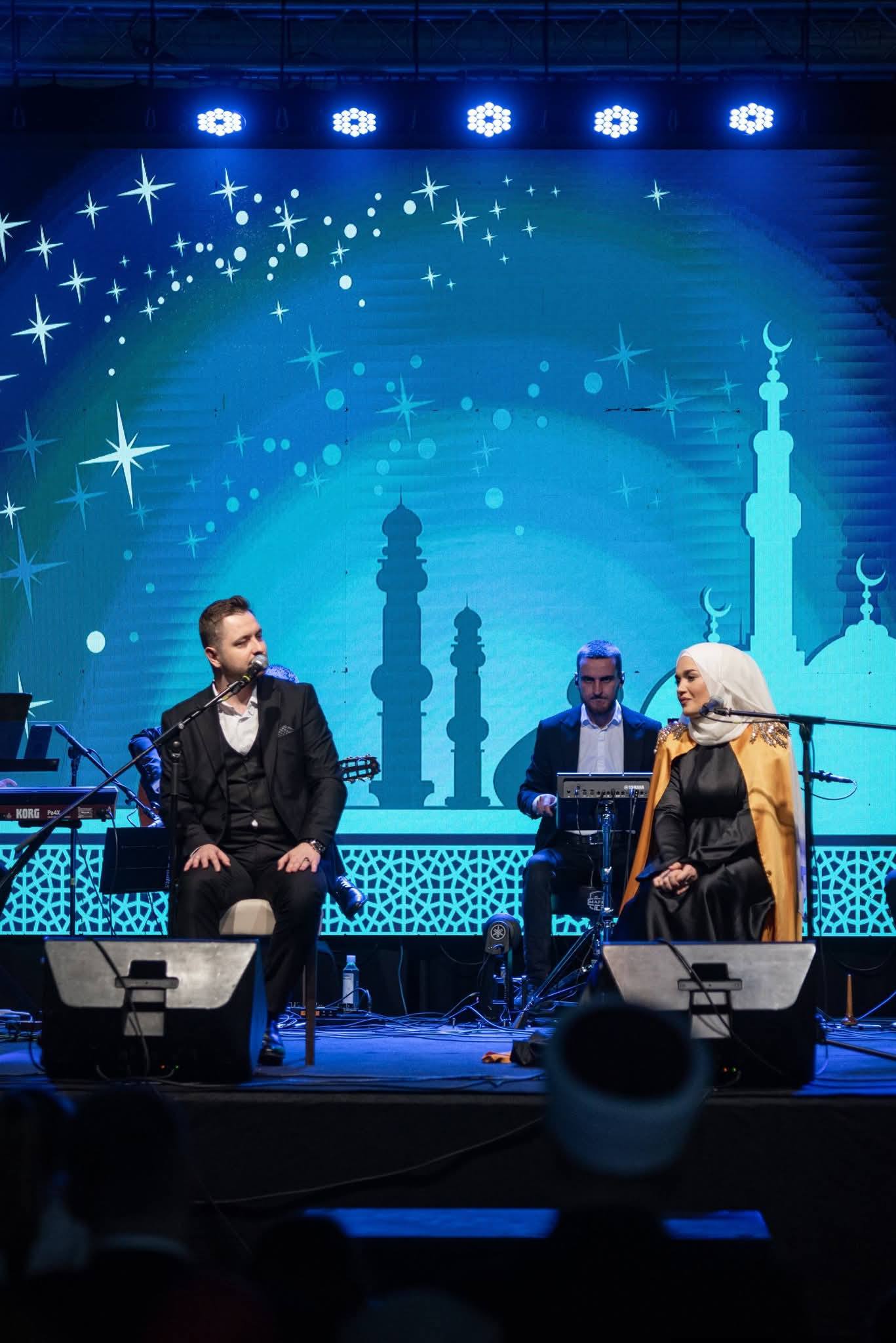 SINOĆ U BUŽIMU ODRŽAN JE PREDRAMAZANSKI KONCERT ŠEJME MEHIĆ I ZEJDA SVRAKE