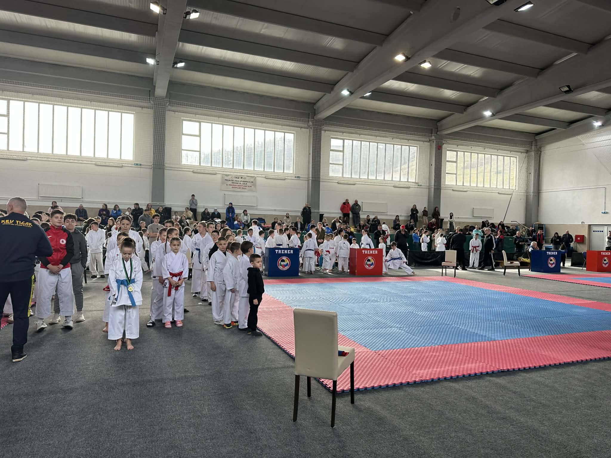 Završen 14. Kantonalni karate turnir za djecu, kadete i juniore U21 u organizaciji KK ”Bužim”.