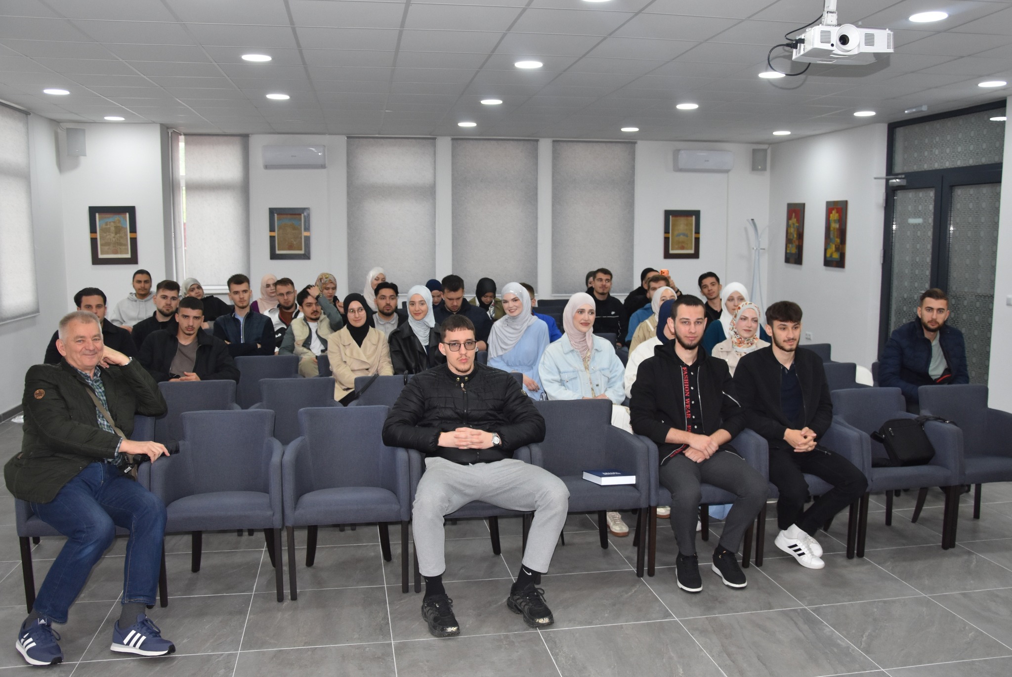 STUDENTI FAKULTETA ISLAMSKIH NAUKA U POSJETI BUŽIMU
