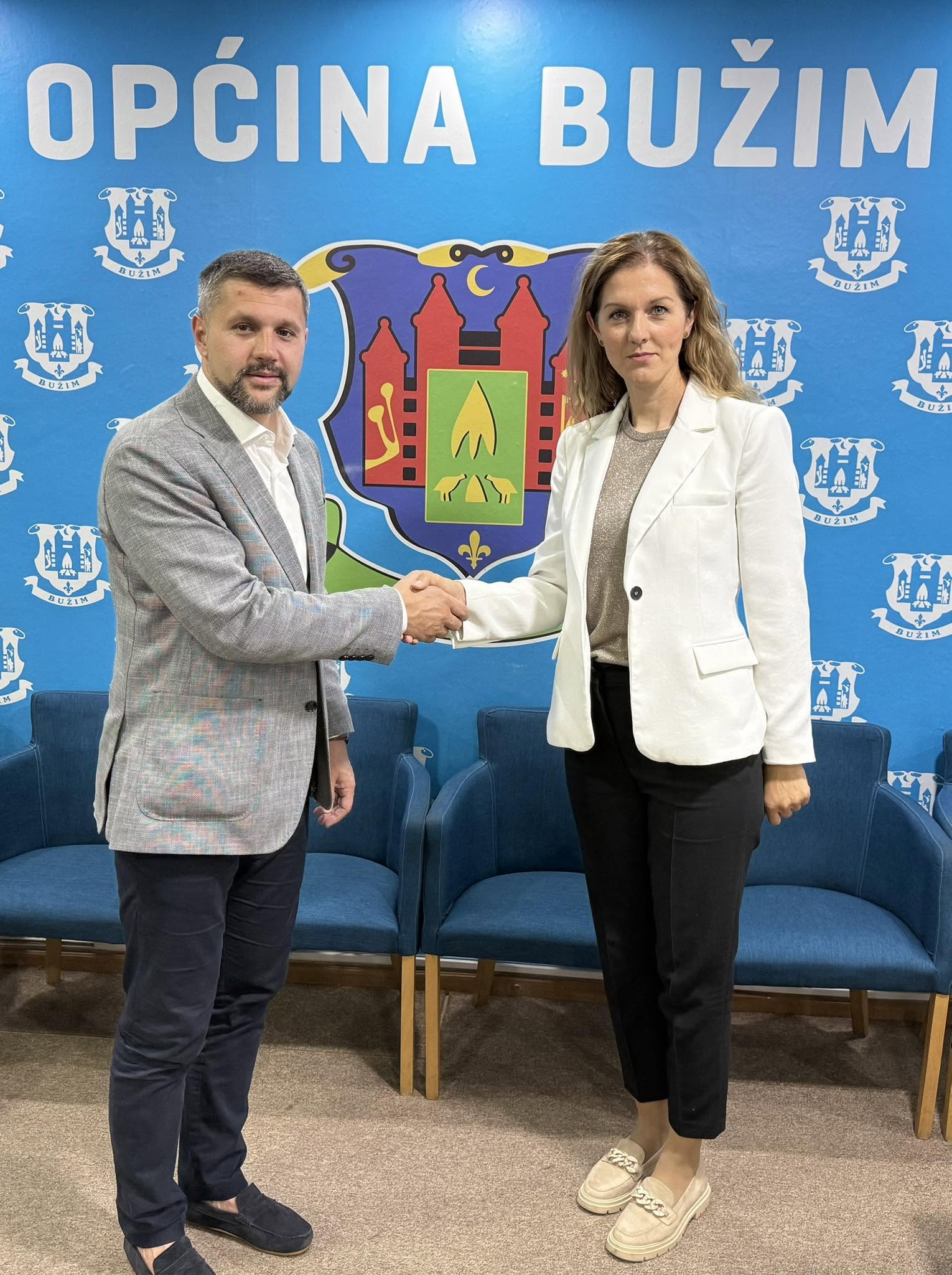 POTPISANI UGOVORI ZA DVA PUTNA PRAVCA