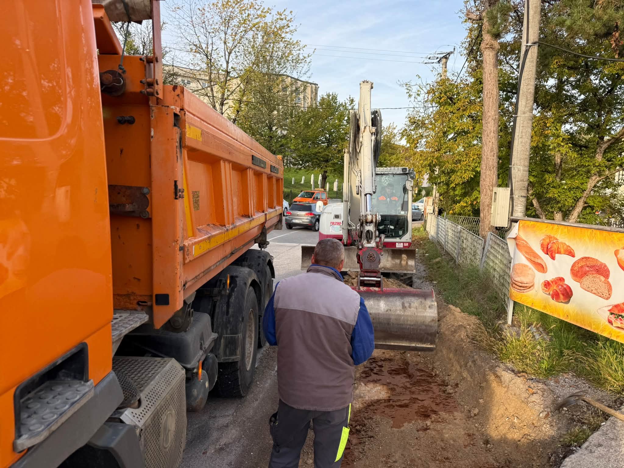 U MZ BRIGOVI U TOKU RADOVI NA IZGRADNJI TROTOARA U DUŽINI 200 m